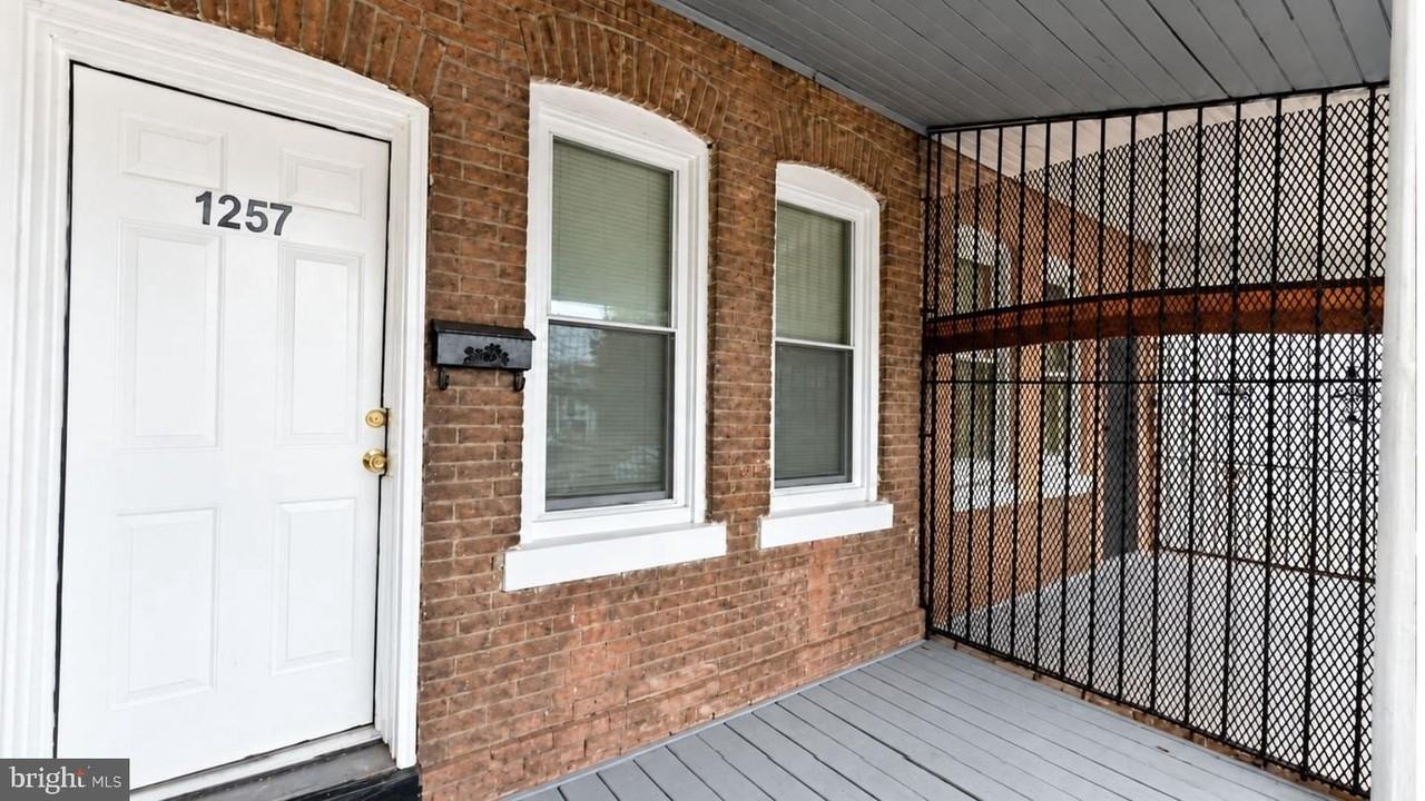 1257 Martin Luther King Jr Blvd - Photo 3 of 11