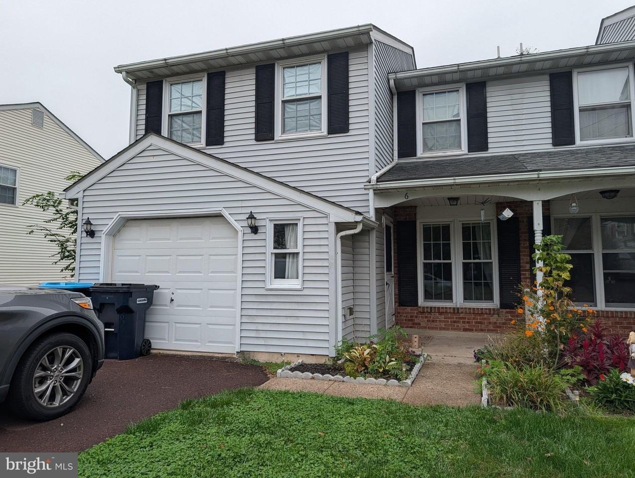 6 Grove Cir