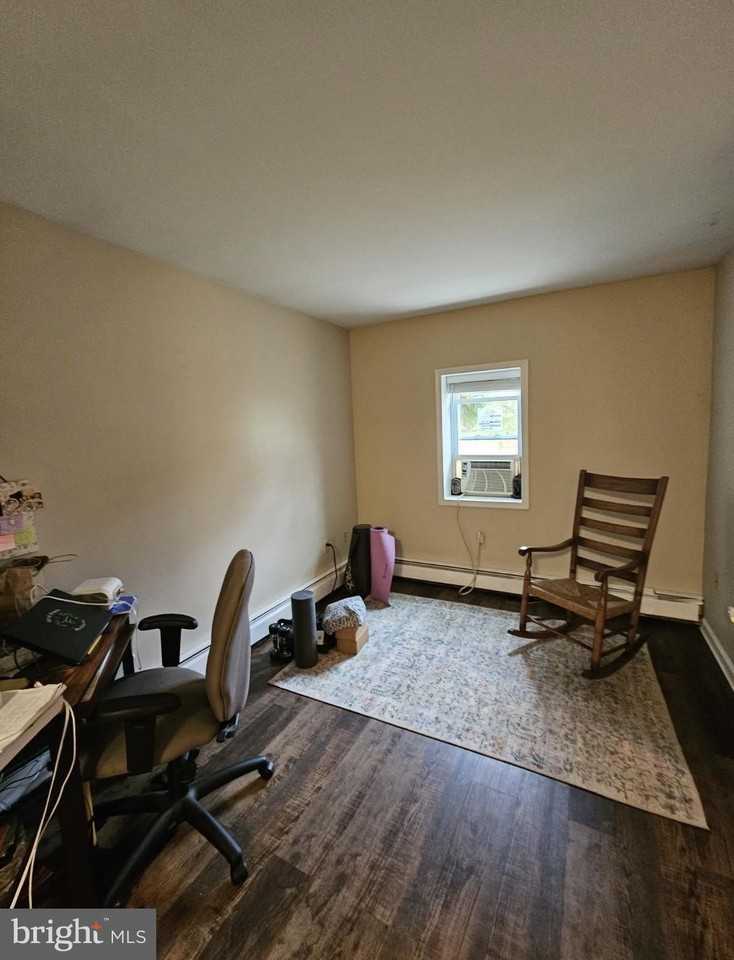 181 Park Ave #9 - Photo 3 of 7