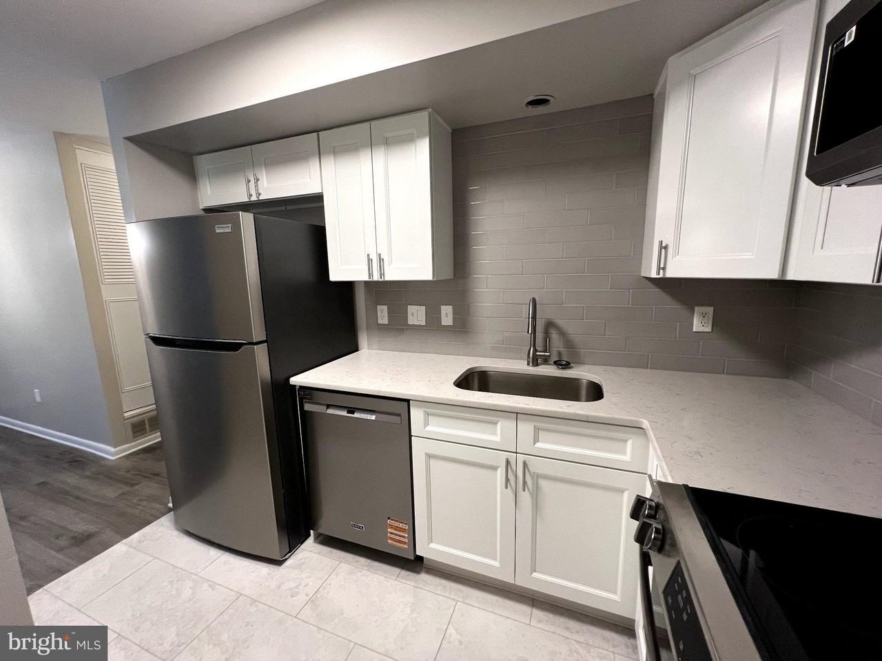 33 Windermere Ave #B101 - Photo 3 of 19