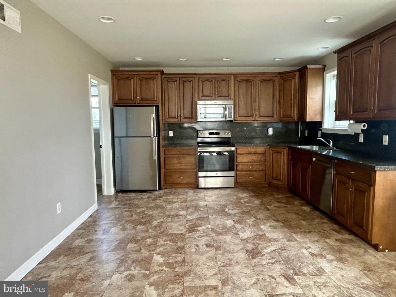 31 N Kinzer Rd #B - Photo 4 of 21