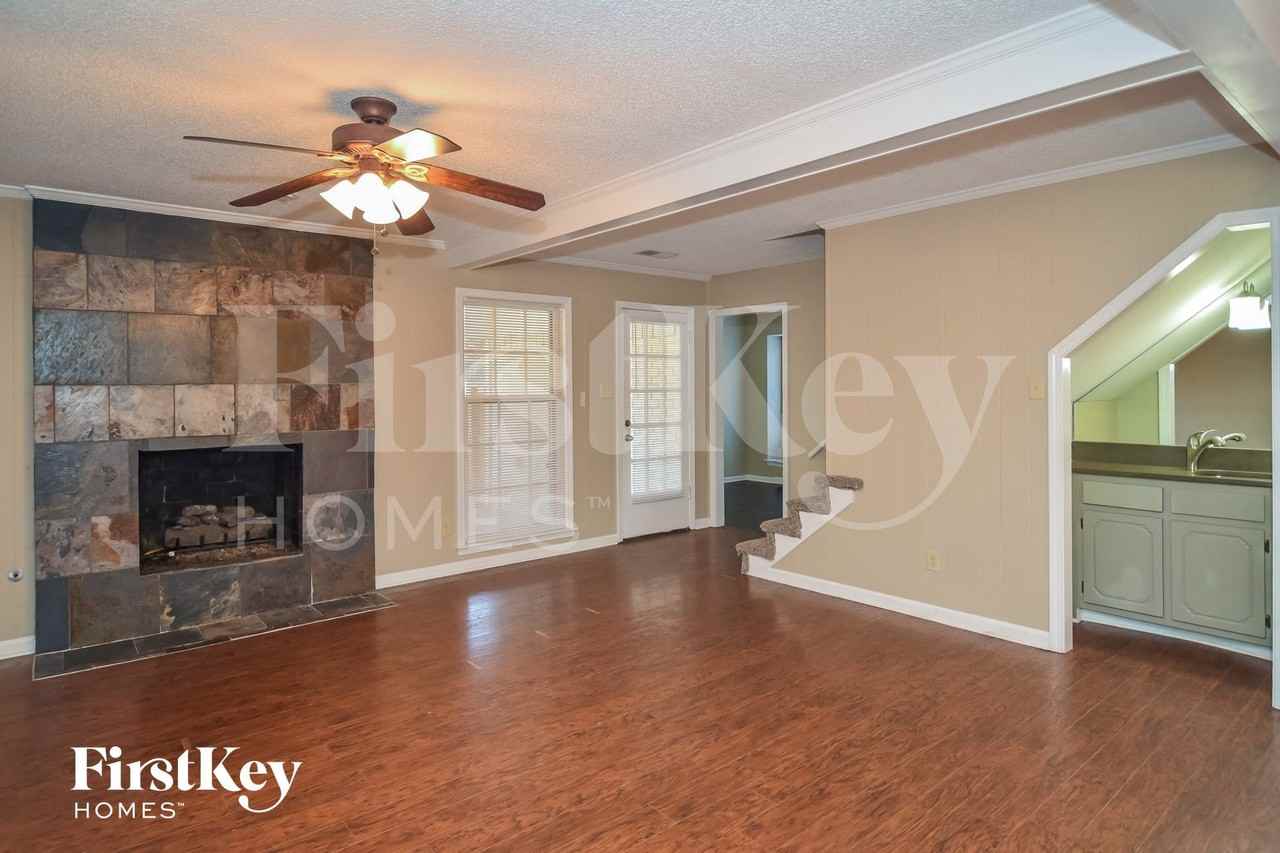 8615 Thorncliff Fwy - Photo 5 of 15