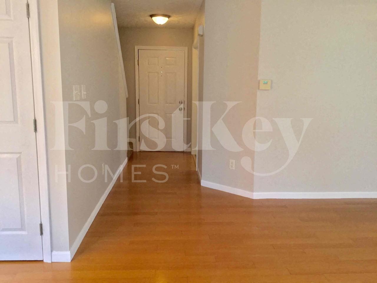 744 Thornton Dr - Photo 2 of 34