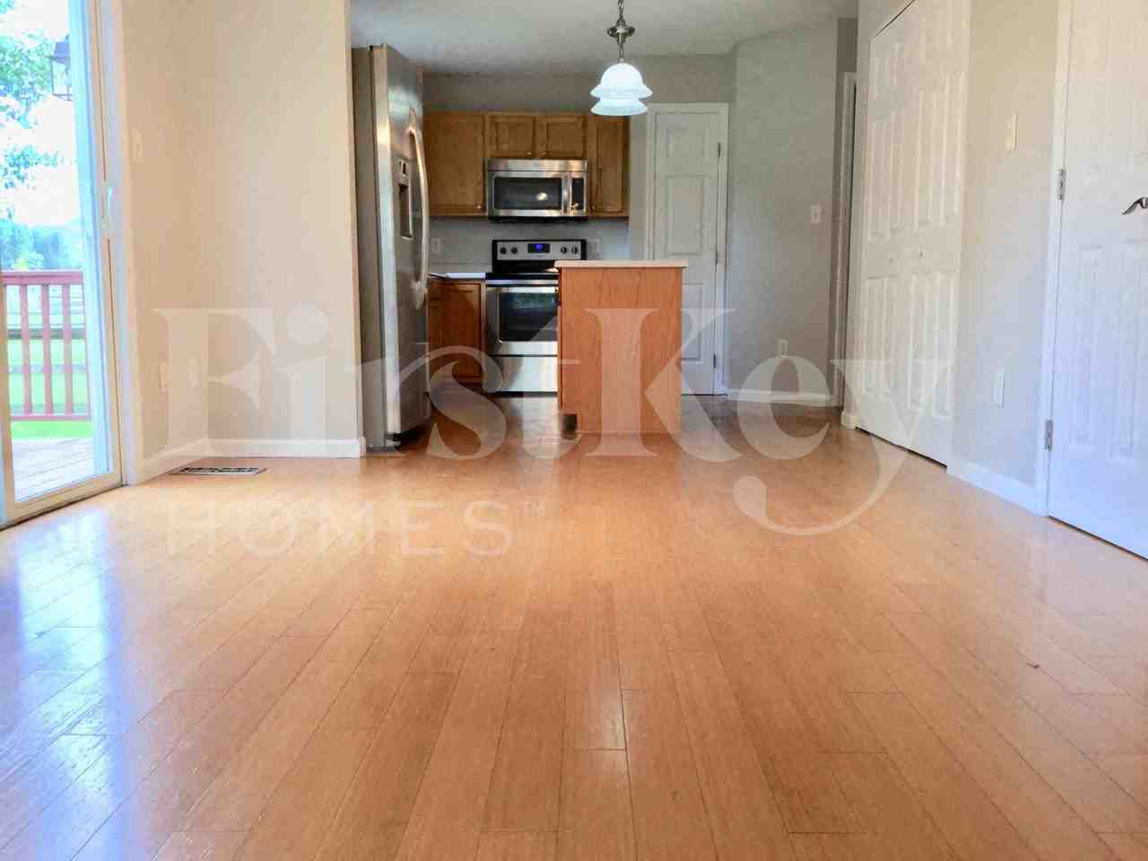 744 Thornton Dr - Photo 5 of 34