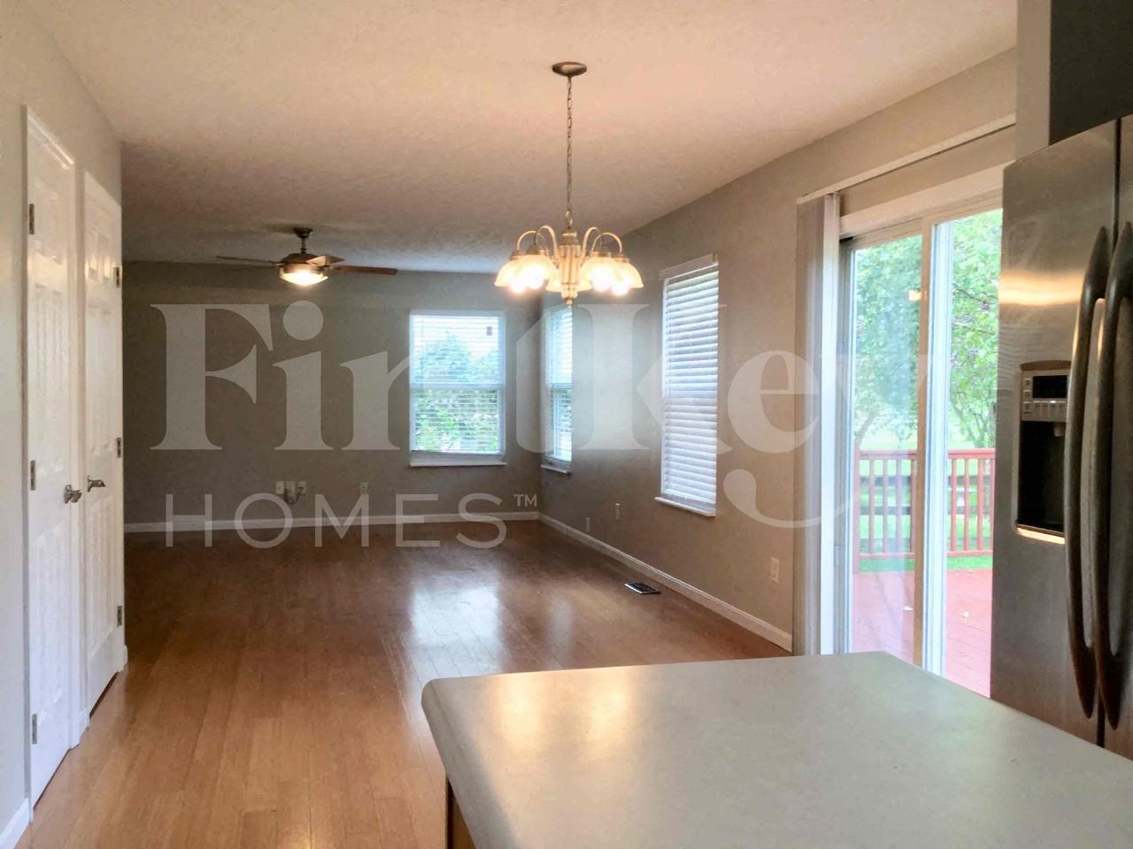 744 Thornton Dr - Photo 6 of 34