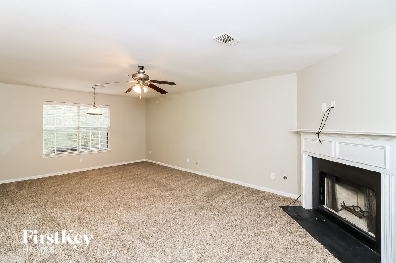 4286 Defoors Farm Trl - Photo 2 of 16