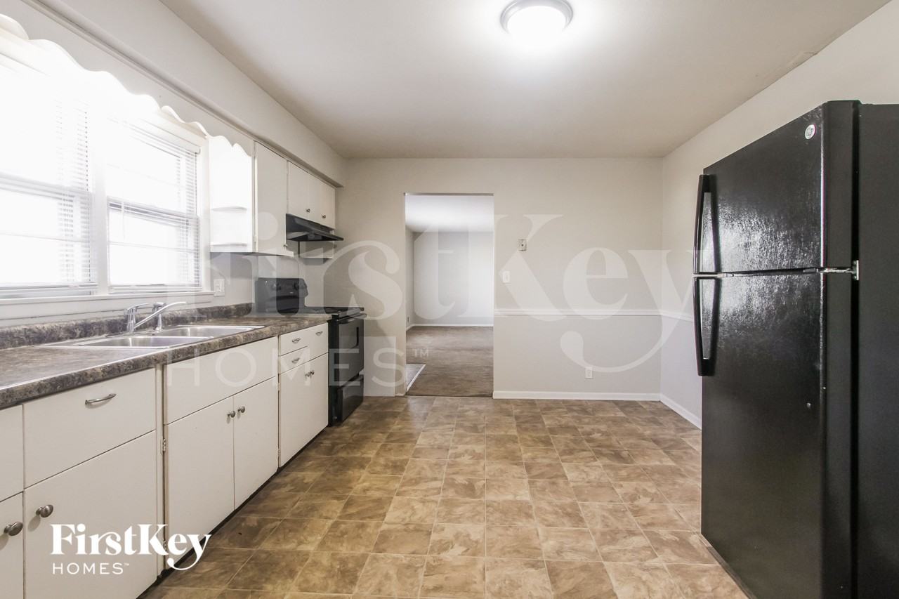 336 Wayside Dr - Photo 6 of 15