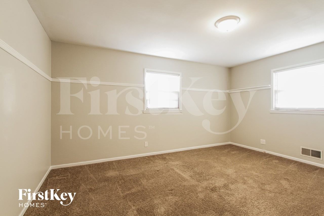 336 Wayside Dr - Photo 7 of 15