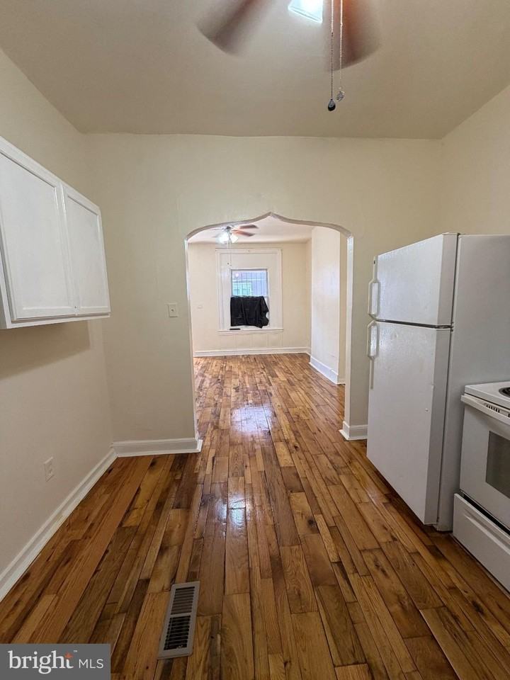 1747 N Dover St - Photo 2 of 15