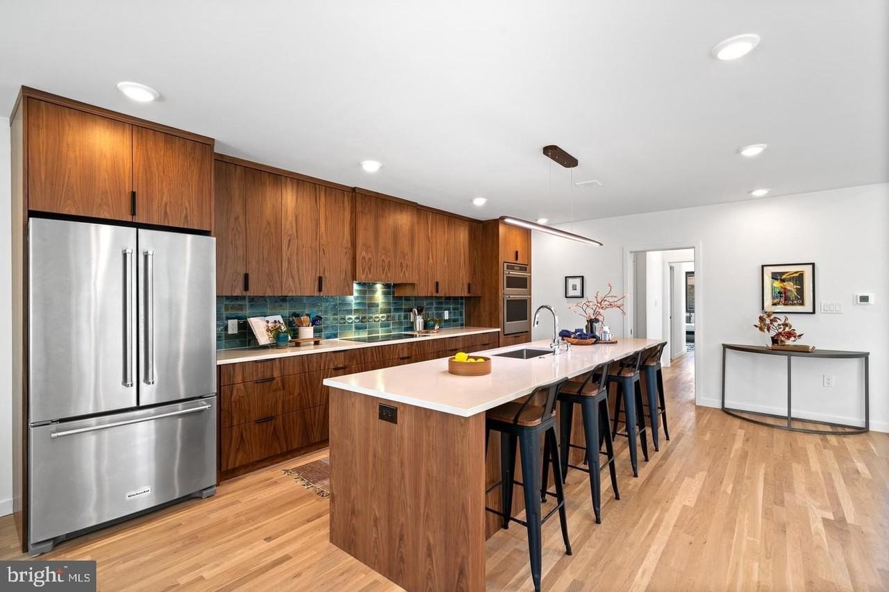 139 W Mount Pleasant Ave - Photo 6 of 50