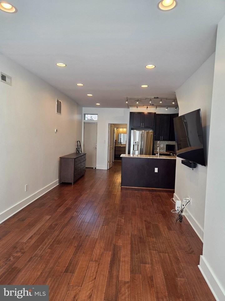 1603 Ellsworth St #A - Photo 2 of 26