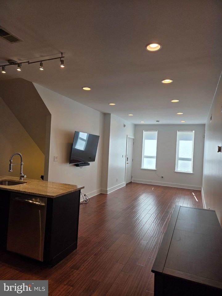 1603 Ellsworth St #A - Photo 5 of 26