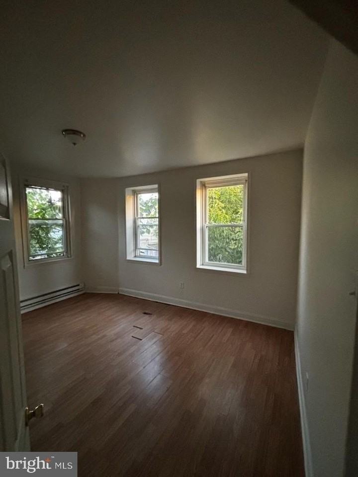 319 S 60th St - Photo 2 of 9