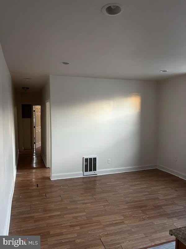 319 S 60th St - Photo 3 of 9