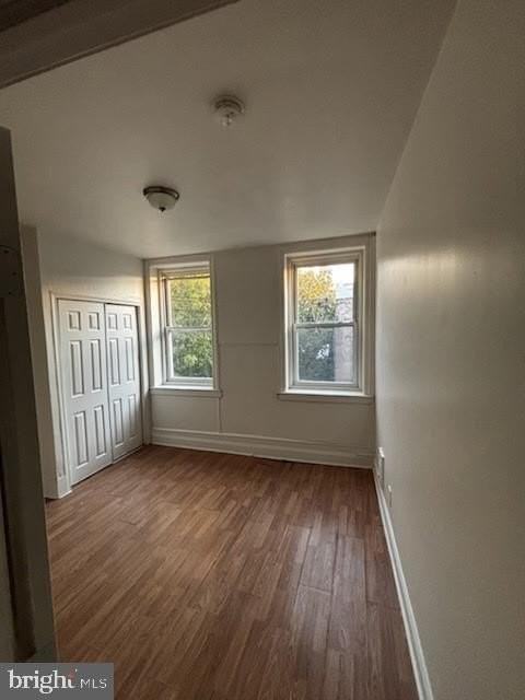 319 S 60th St - Photo 4 of 9