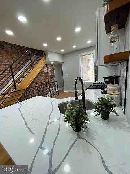 1527 S Bambrey St - Photo 3 of 19