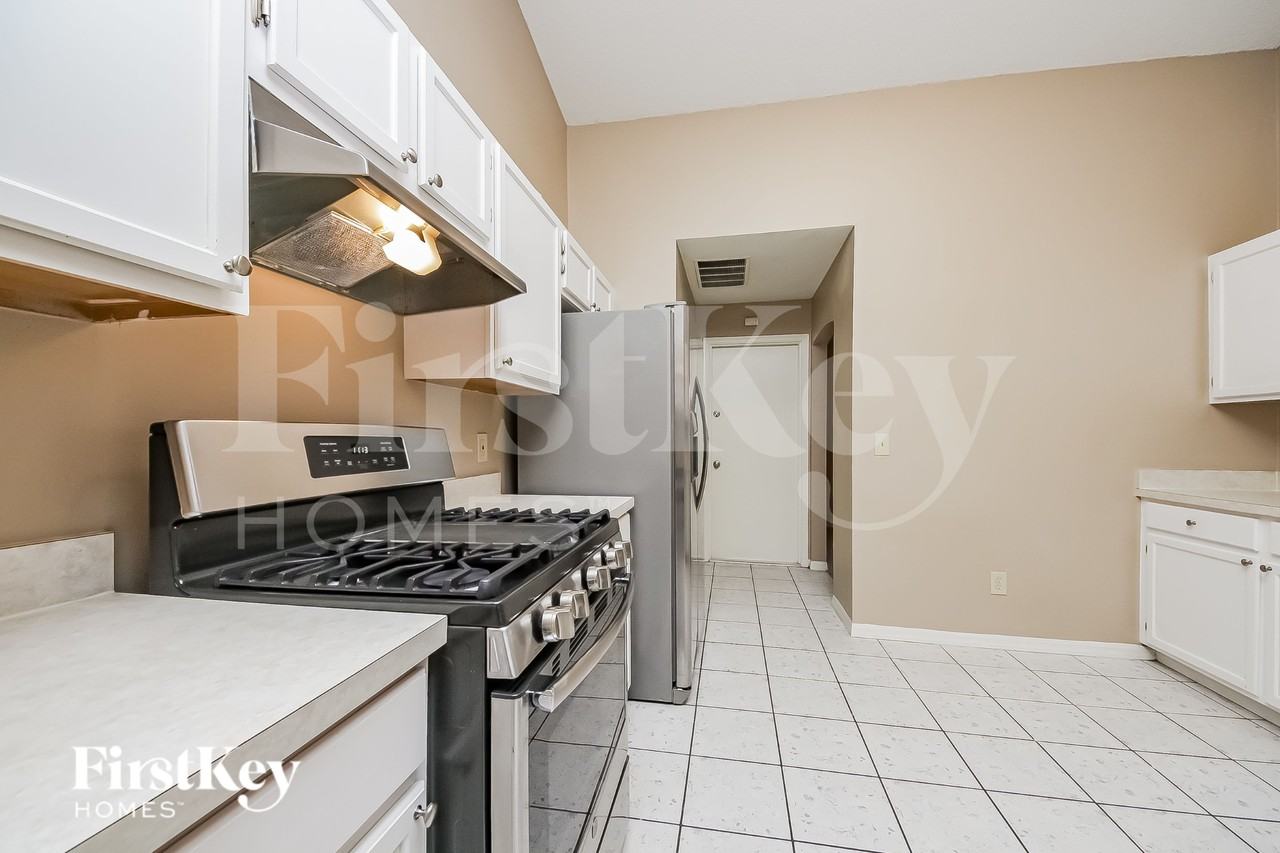 2400 Tandori Cir - Photo 7 of 16