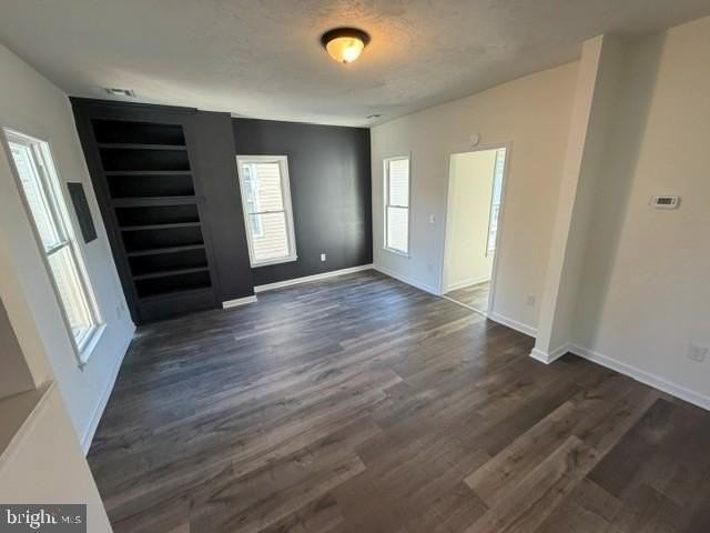 125 E Chestnut St - Photo 2 of 8