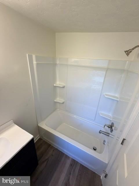 125 E Chestnut St - Photo 7 of 8
