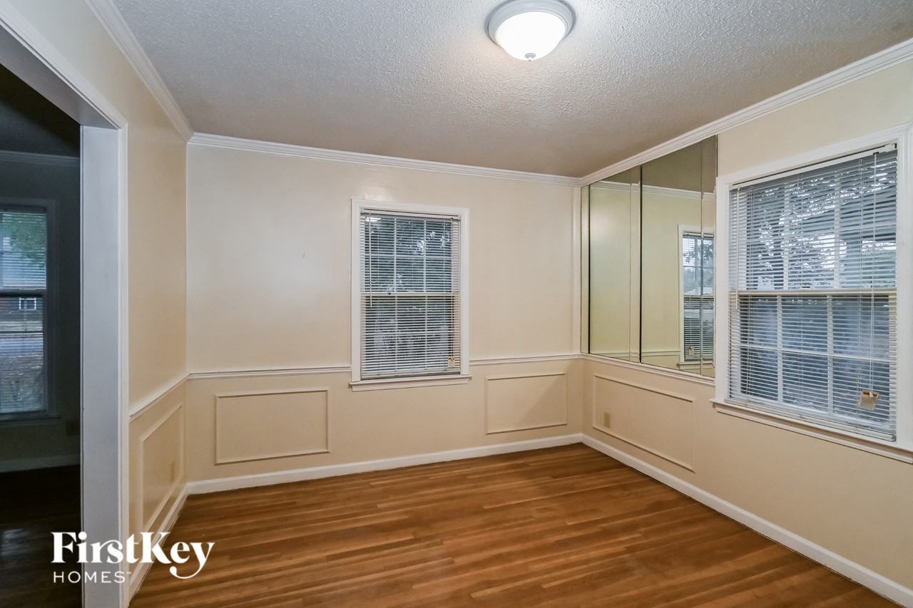 1800 Whitman Rd - Photo 4 of 16