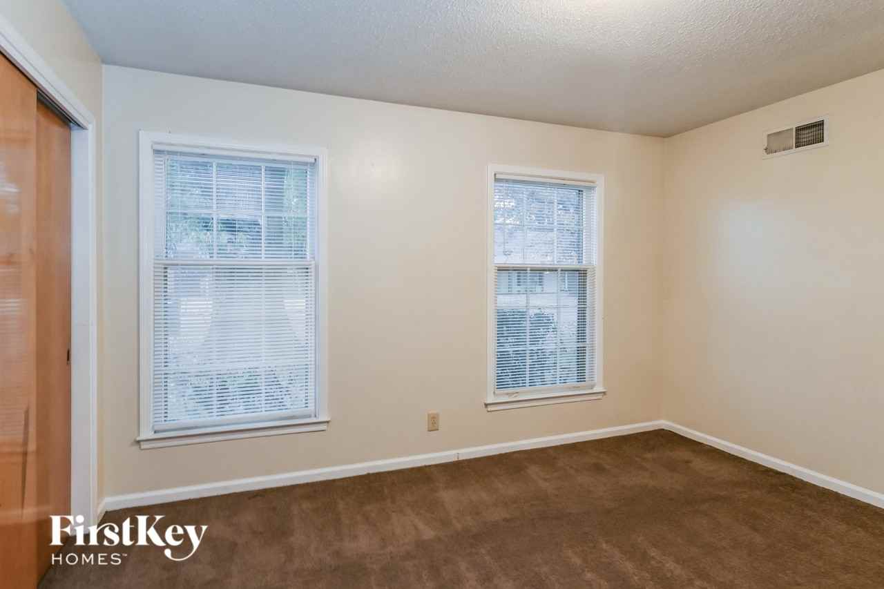 1800 Whitman Rd - Photo 7 of 16