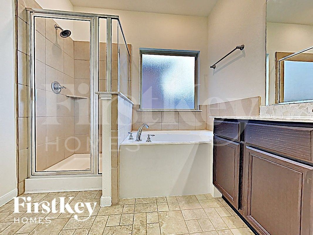 17006 Amarose Dr - Photo 7 of 14