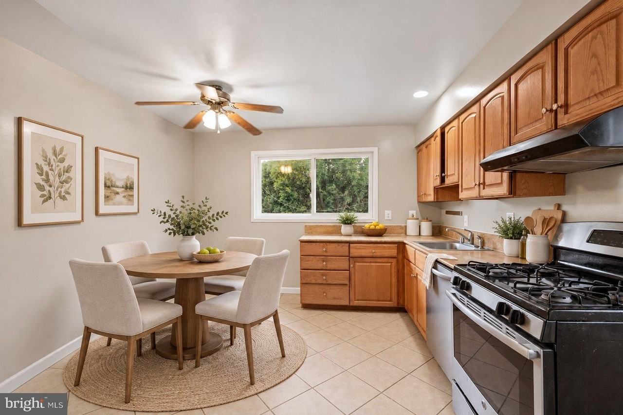 4511 Holmes Run Pkwy - Photo 5 of 25