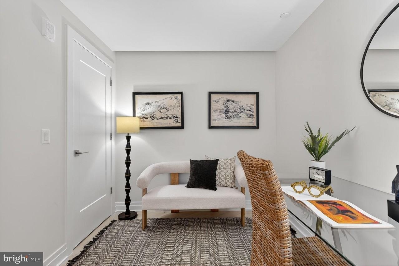 1201 N Royal St #402 - Photo 6 of 24