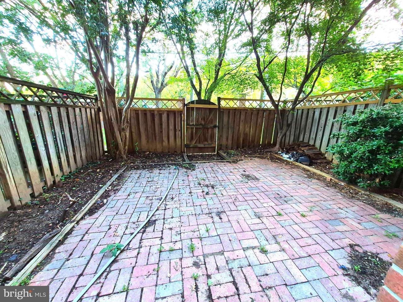 5405 Wycklow Ct - Photo 4 of 24