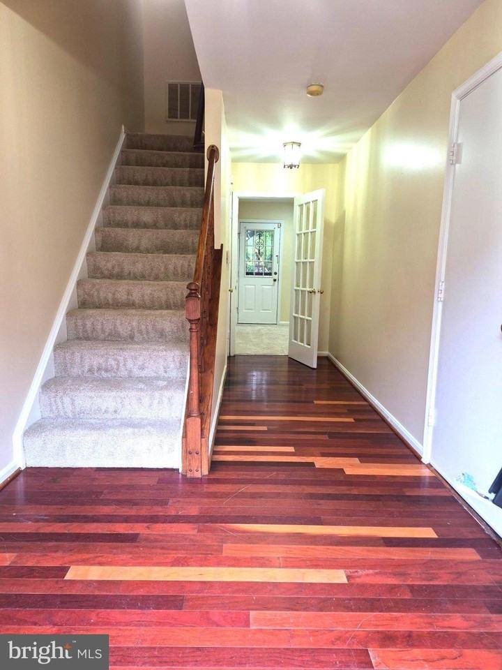 5405 Wycklow Ct - Photo 7 of 24