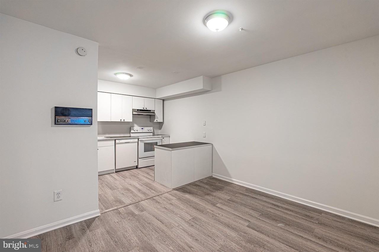 6141 Edsall Rd #B - Photo 7 of 27