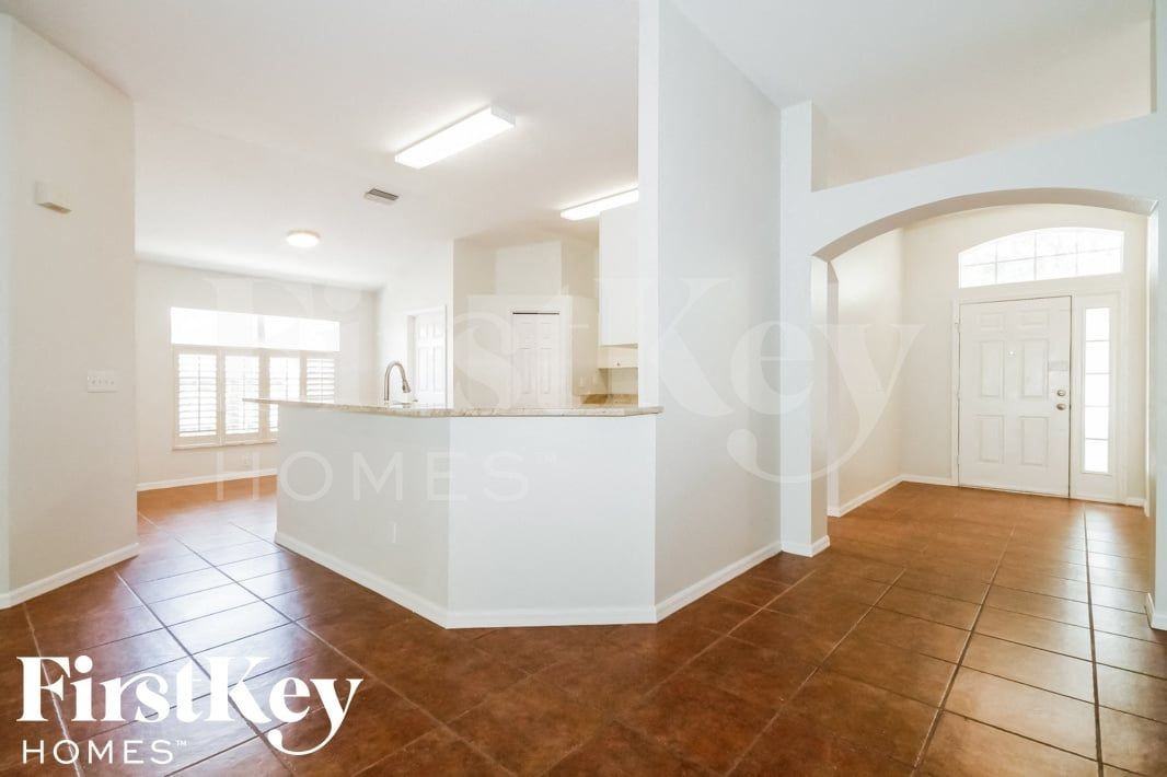 1208 Dragon Head Dr - Photo 3 of 15