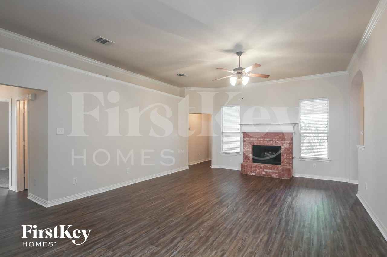 116 Elmwood Trl - Photo 2 of 15