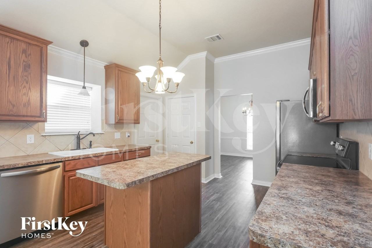 116 Elmwood Trl - Photo 7 of 15