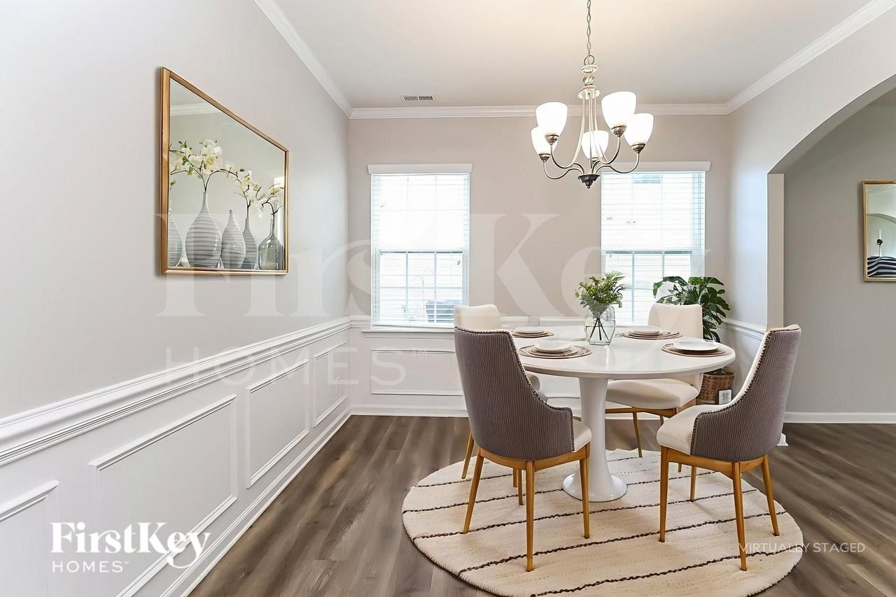 112 Eden Ave - Photo 6 of 19