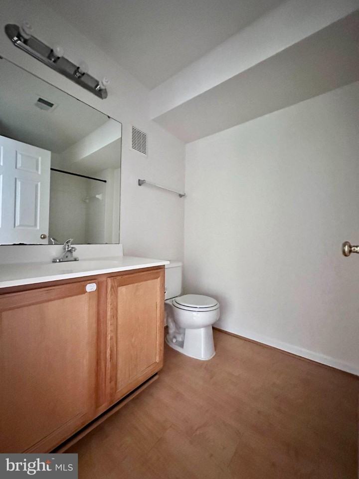 7526 Coxton Ct #65 - Photo 4 of 17