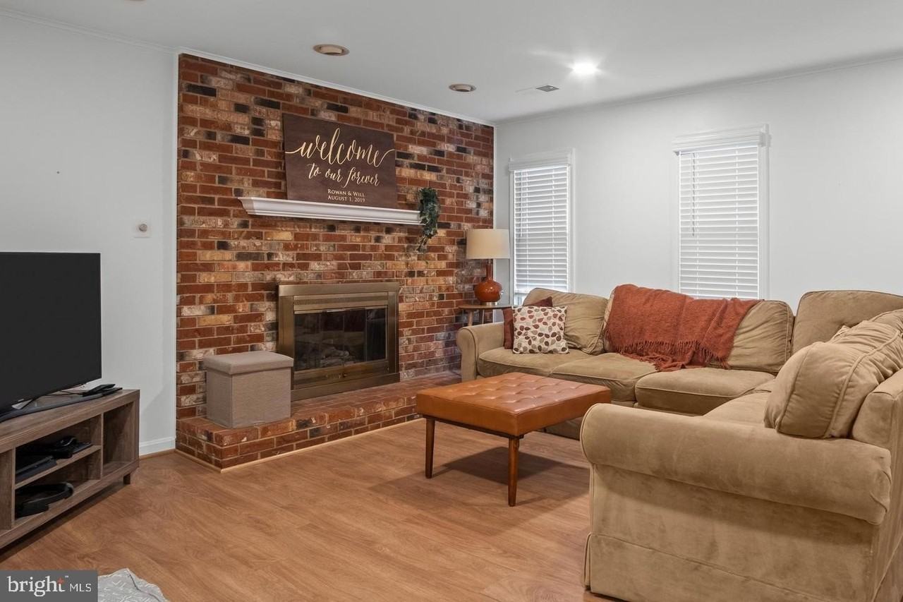 7813 New London Dr - Photo 4 of 31