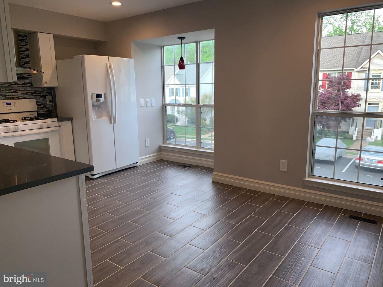 5936 Baron Kent Ln - Photo 4 of 27