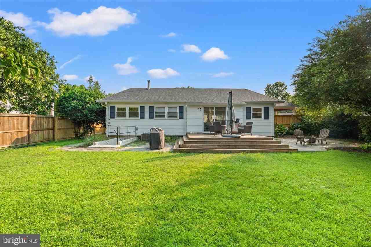 5602 Ashfield Rd - Photo 3 of 50