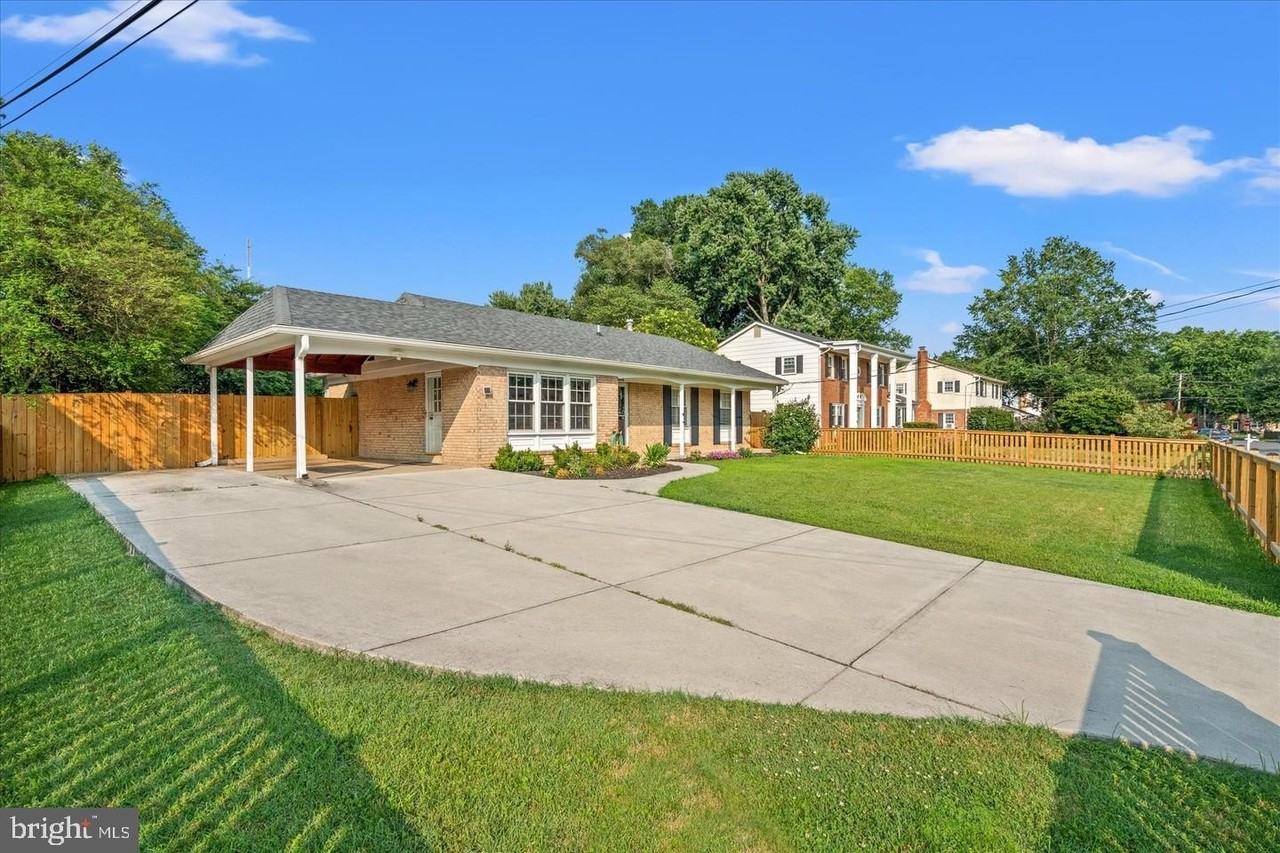 5602 Ashfield Rd - Photo 4 of 50
