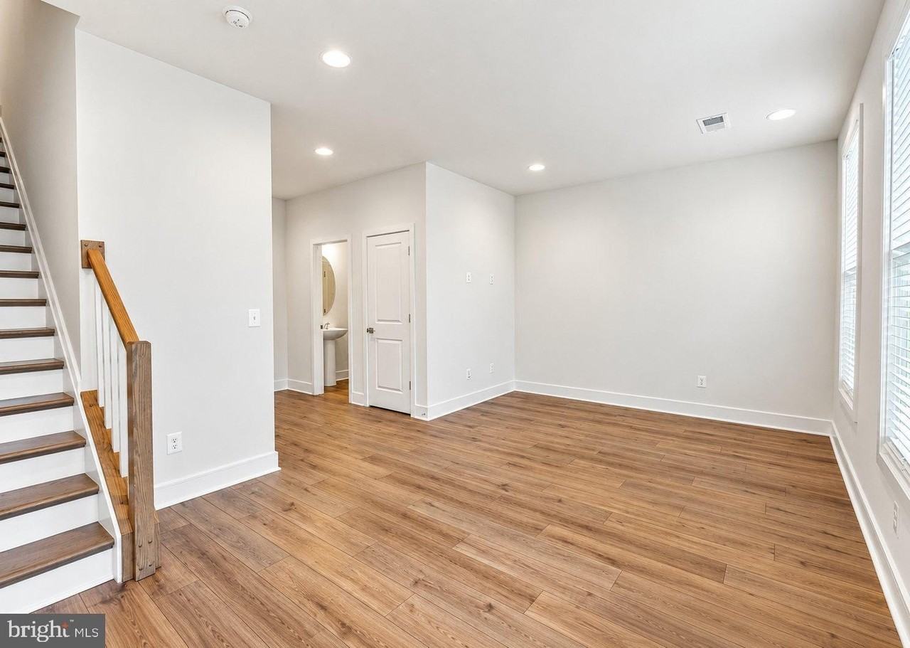 14560 Alsace Ln - Photo 3 of 36