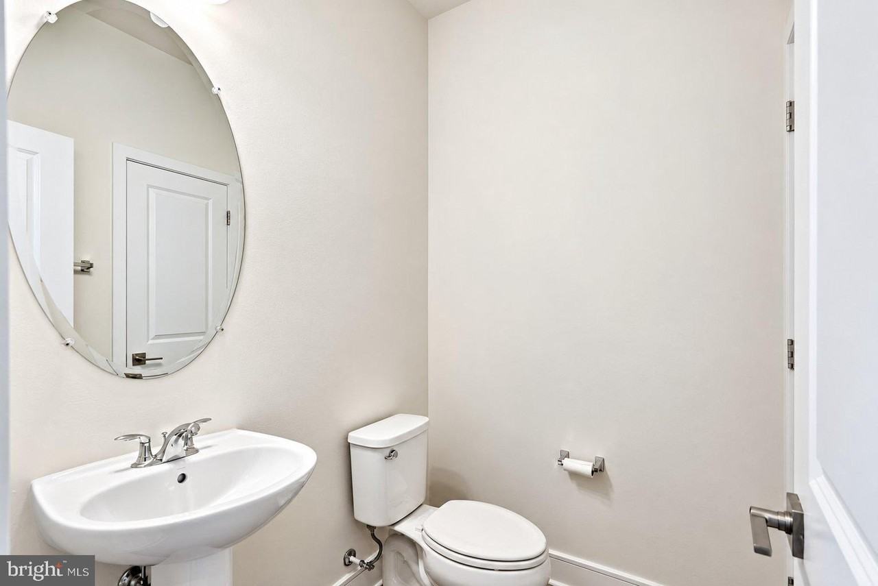 14560 Alsace Ln - Photo 6 of 36