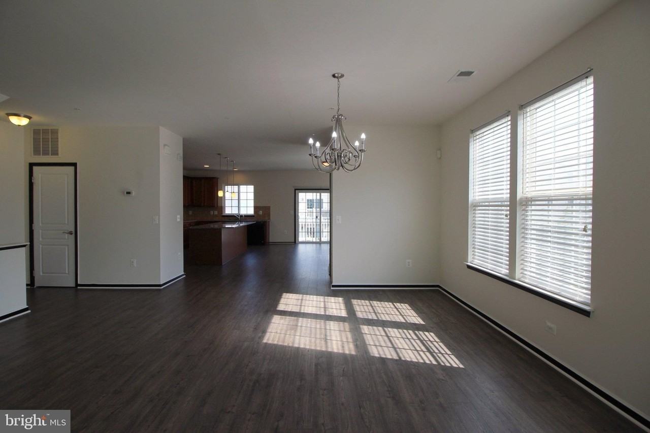 14782 Mason Creek Cir - Photo 5 of 27