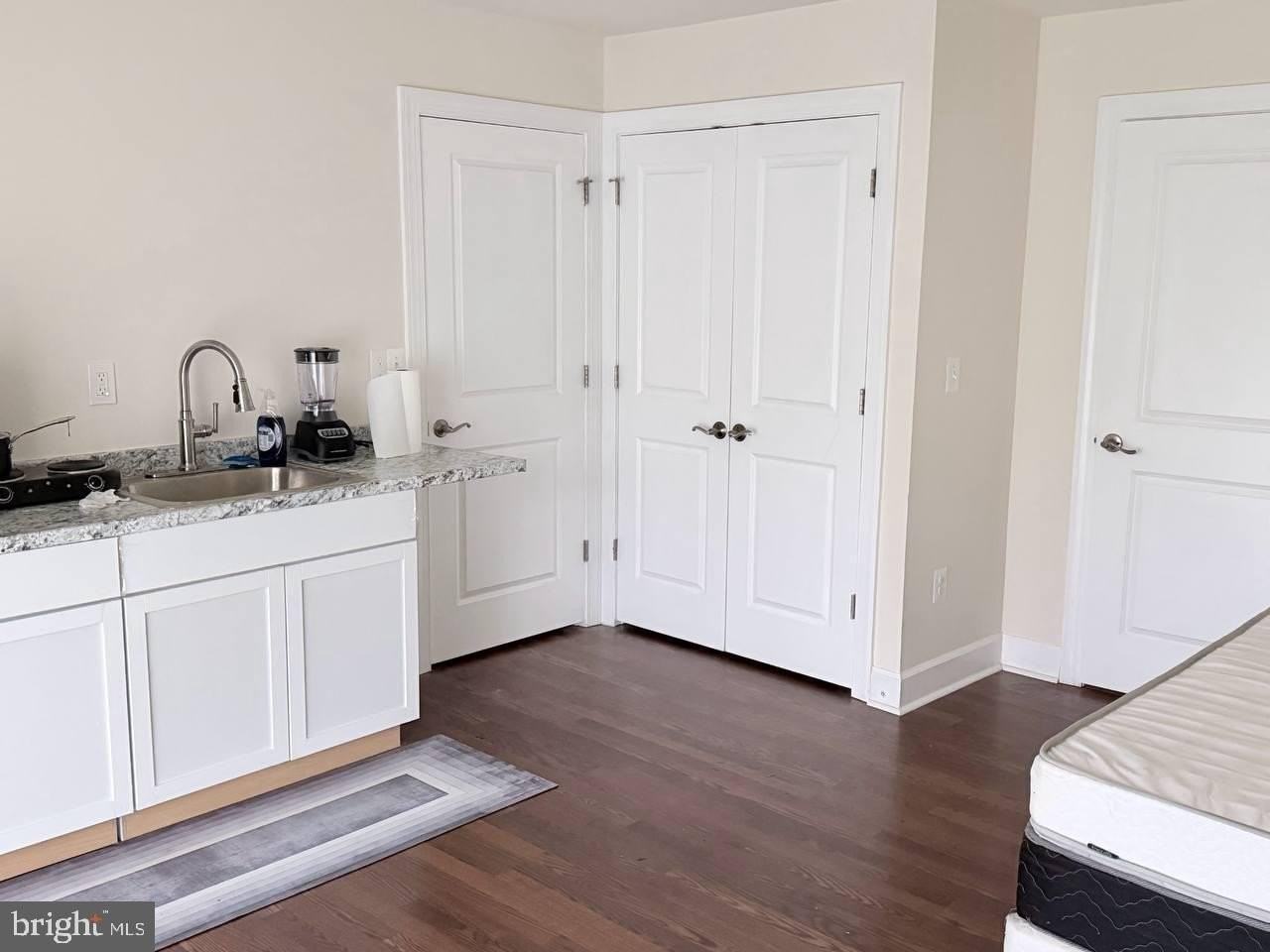 8429 Girvan Ct - Photo 4 of 4