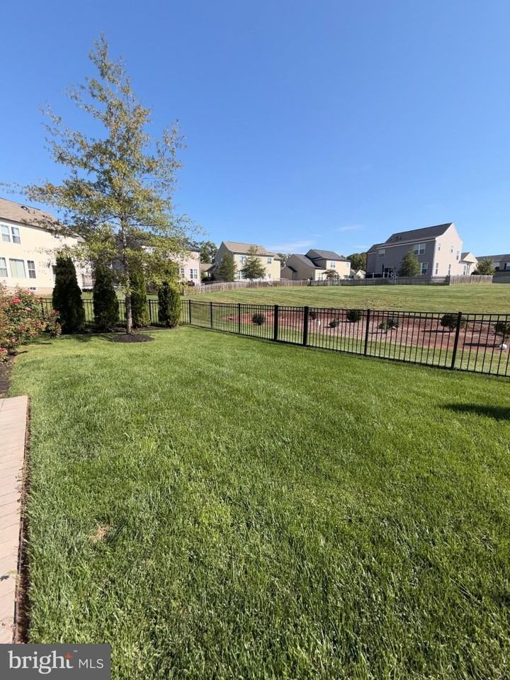 8139 Skystone Loop - Photo 4 of 42