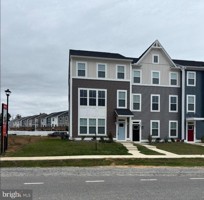 featured image of 7861 Harlow Cir