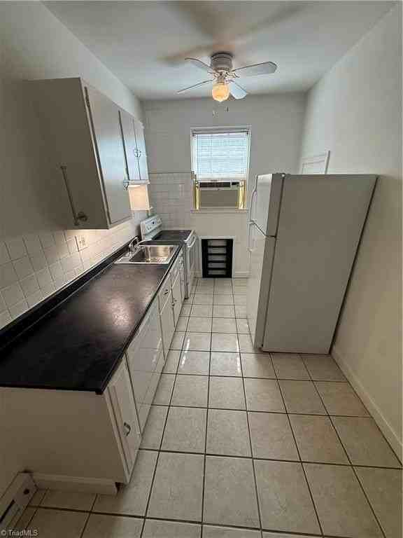 1306 Glade St #26 - Photo 3 of 9