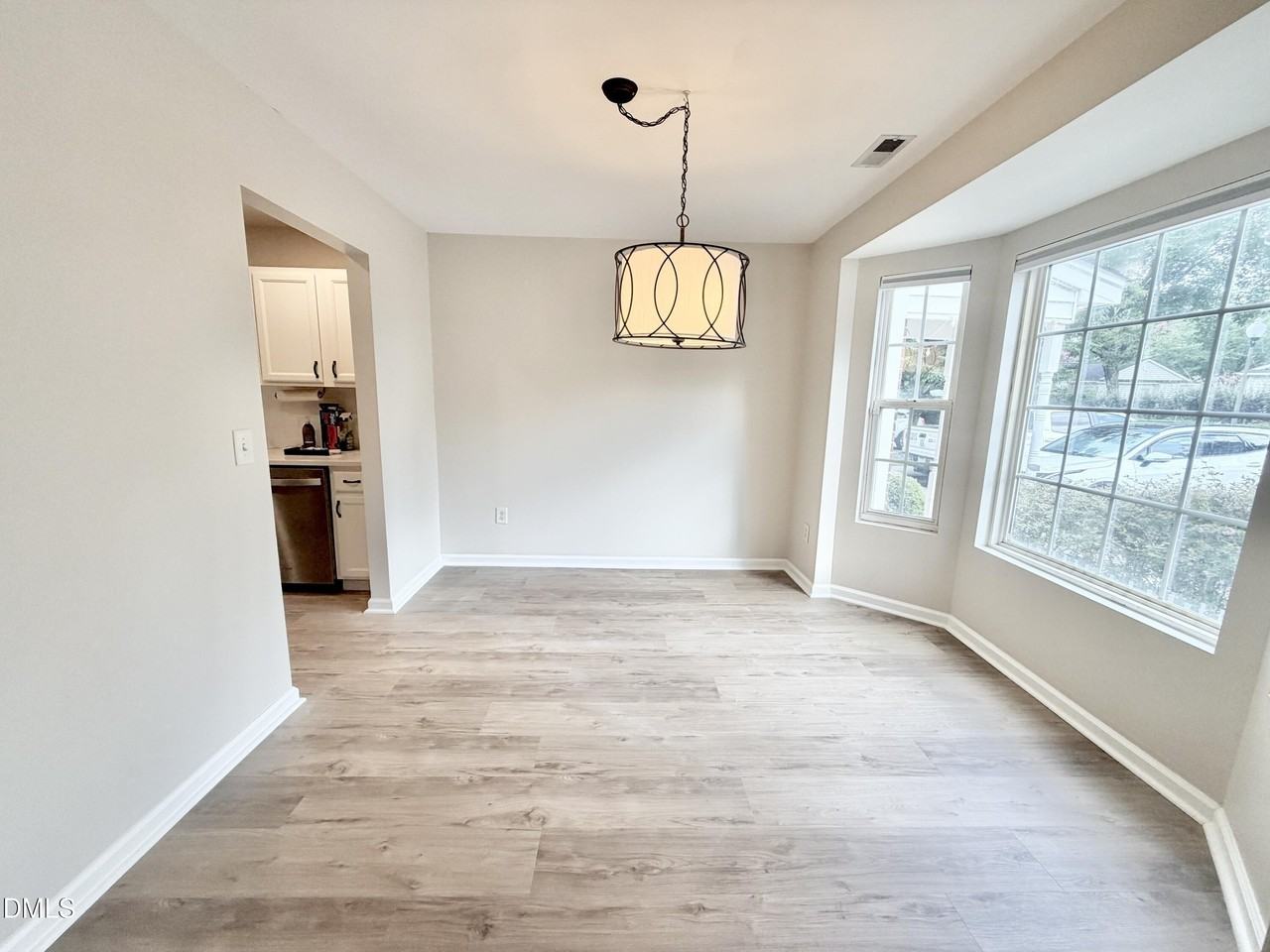 142 Callan Park Ln - Photo 5 of 19