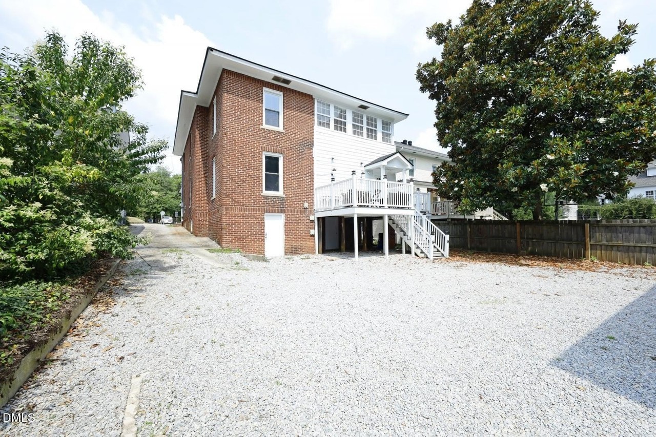 708 1/2 Glenwood Ave - Photo 4 of 30