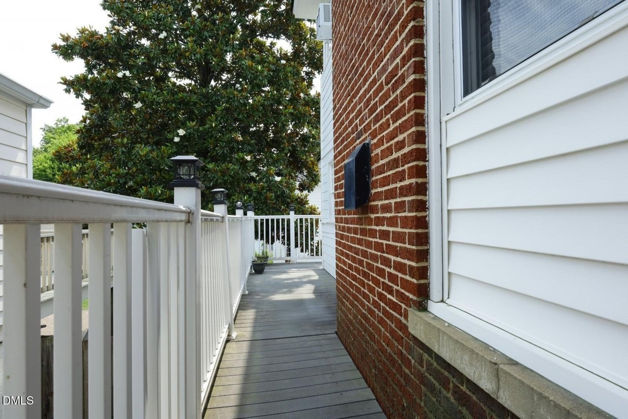 708 1/2 Glenwood Ave - Photo 6 of 30